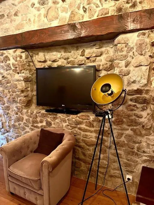 אנוניי Maison Chaleureuse Et Rustique