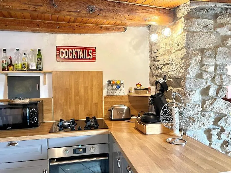 אנוניי Maison Chaleureuse Et Rustique 0*,